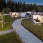 Schwarzwald Tiny House Village 3*