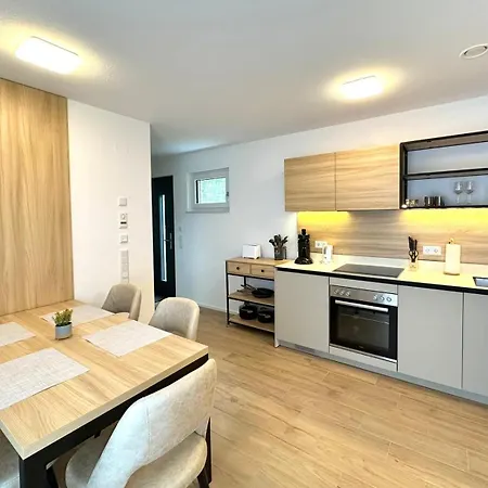 Schwarzwald Tiny House Village 3*