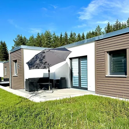 Tiny House Village Aparthotel Loeffingen