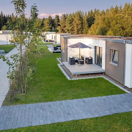 Tiny House Village Aparthotel Loeffingen