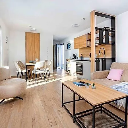Schwarzwald Tiny House Village Apartahotel 3*